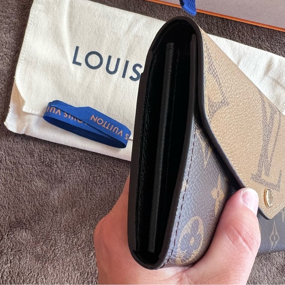 LOUIS VUITTON MONOGRAM REVERSE SARAH WALLET LONG - Picture 5 of 12